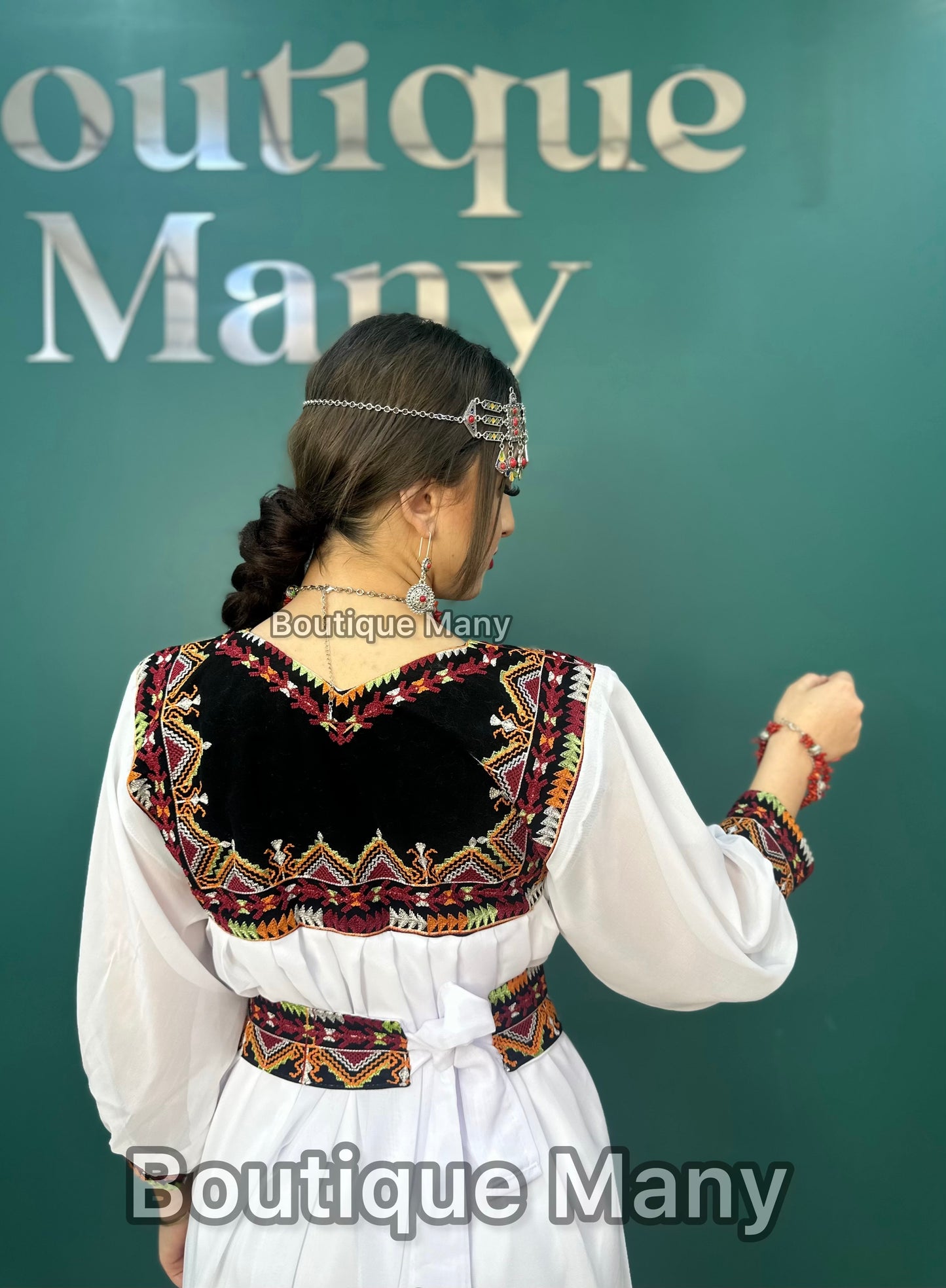 Robe kabyle moderne Dîna